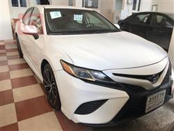 تۆیۆتا کامری